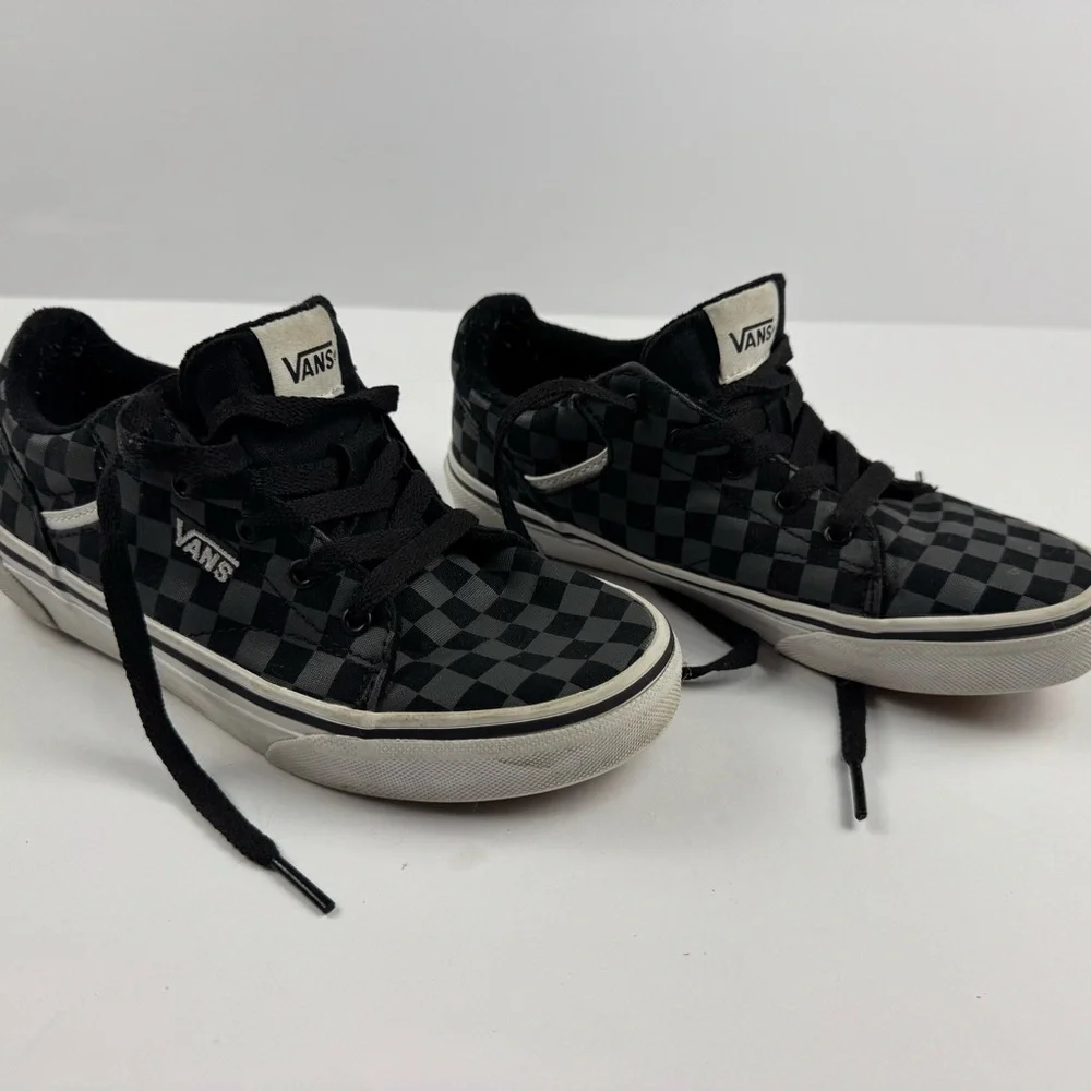 Vans Kids Sheldan low top sneakers youth size 3